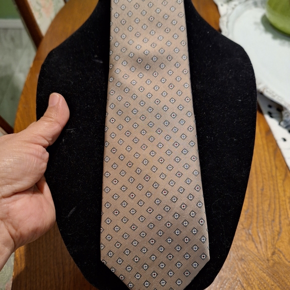 VINTAGE CHRISTIAN DIOR TIE - Picture 1 of 4